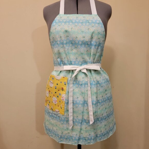 NWT Handmade Reversible Apron - Spring chicks and flowers - One Size - OOAK - Picture 3 of 4
